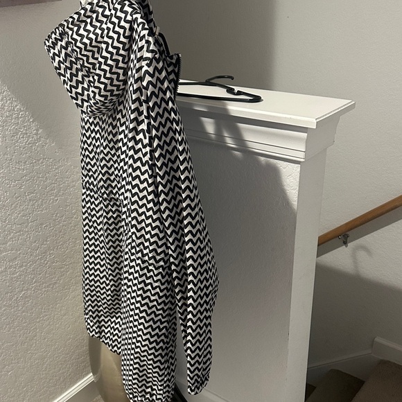 Chic Chevron Patterned Rain/windbreaker  Jacket BNWOT size large - Picture 6 of 6